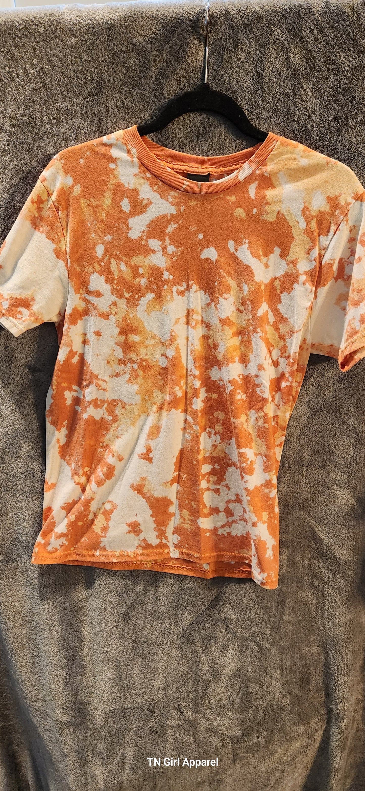 SMALL RTS ORANGE BLEACHED HANES SOFTSTYLE T-SHIRT