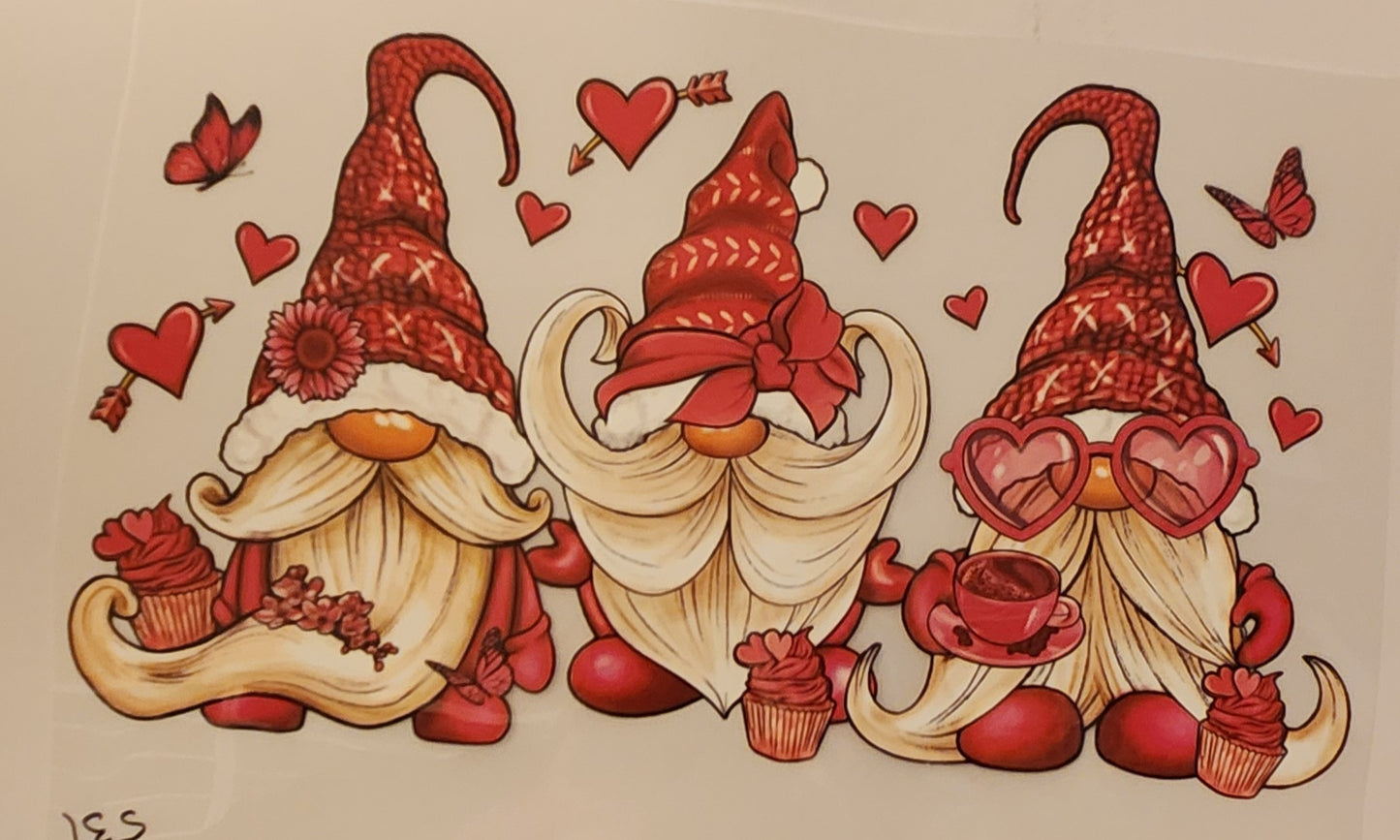 3 GNOMES W/HEARTS 531