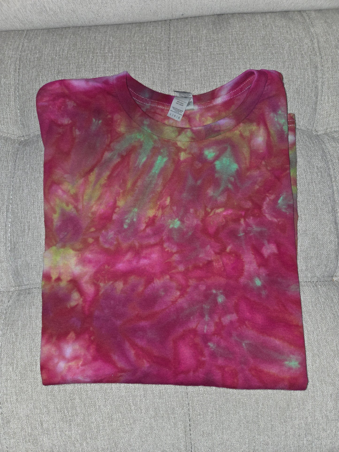 LARGE HEAVY COTTON TIE DYE T-SHIRT