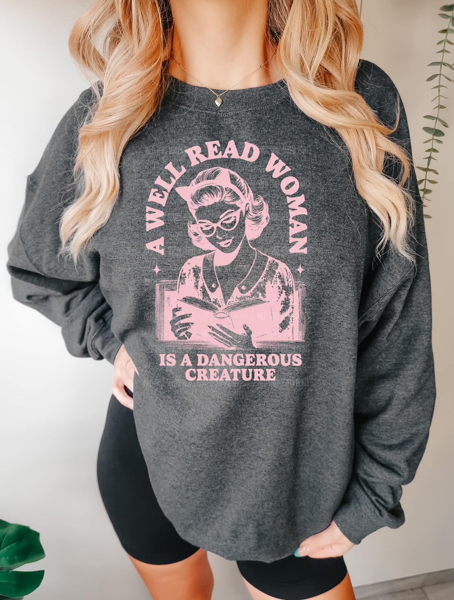 A WELL READ WOMAN PRINTED APPAREL K8