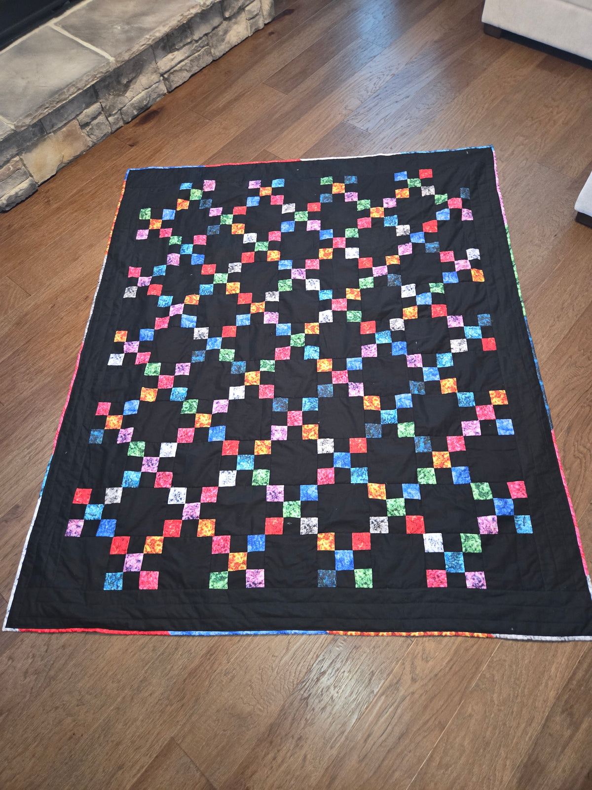 COLORFUL IRISH CHAIN LAP QUILT