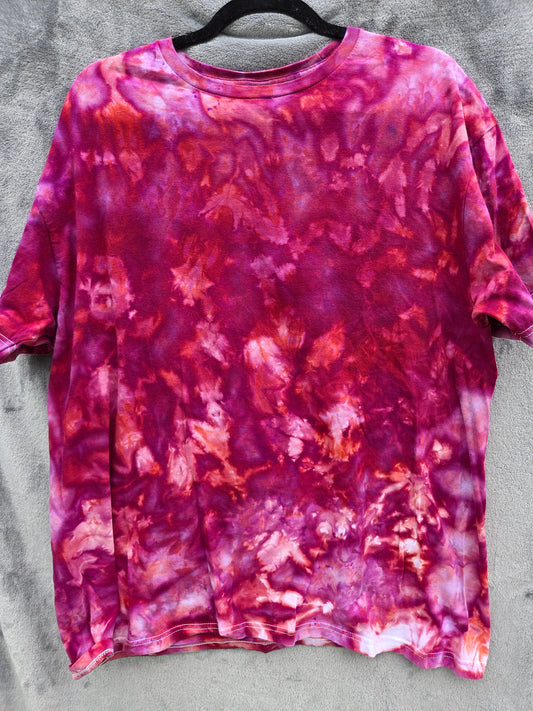 XL SOFTSTYLE  85 TIE DYE T-SHIRT