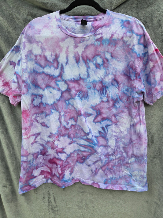XL SOFTSTYLE  83 TIE DYE T-SHIRT